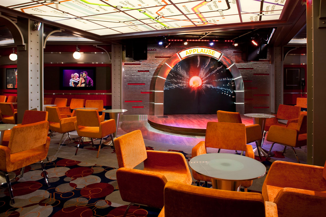 Allure of the seas, ,Comedy Club,