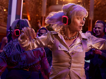 cel AT silent disco 2 2560x1440