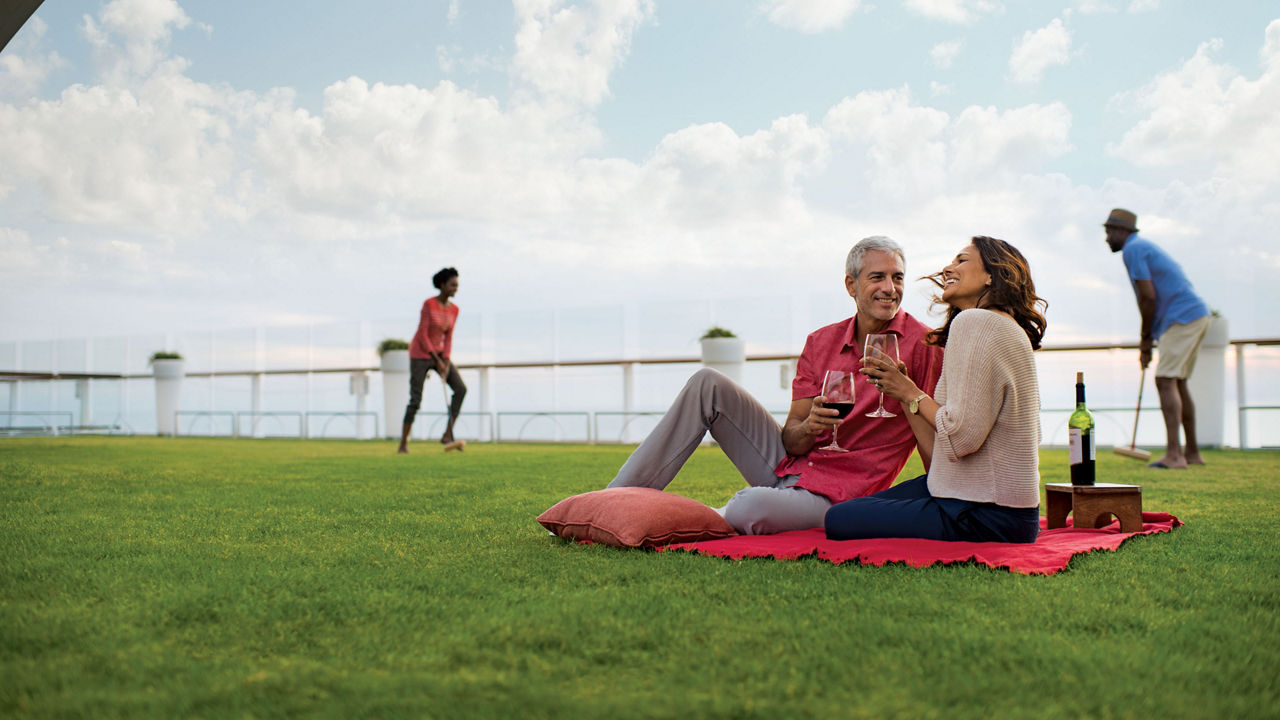 Lawn Club en los barcos de la clase Solstice