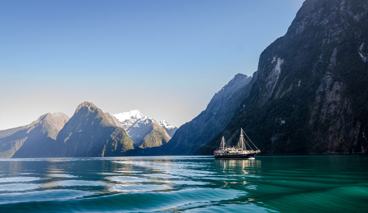 Best of New Zealand: Fjords & Natural Wonders