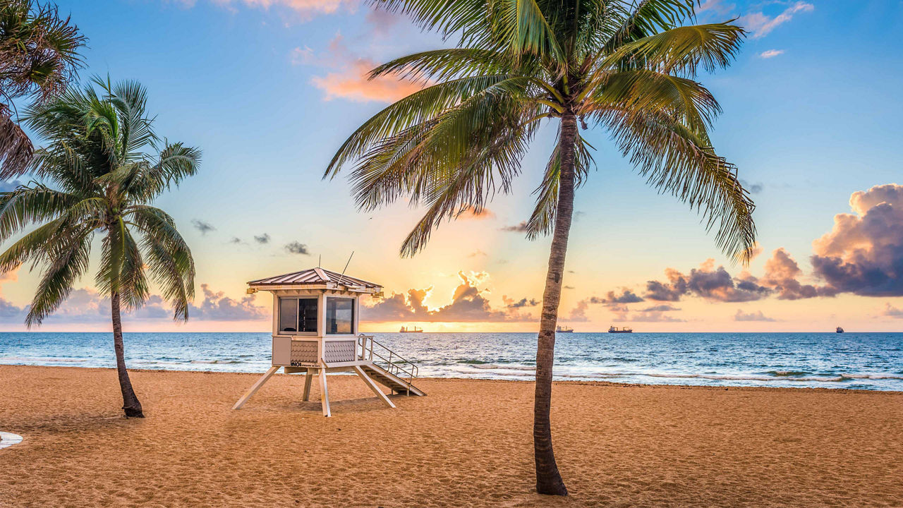 fort lauderdale florida sunset with lifegaurd house 3840x2160