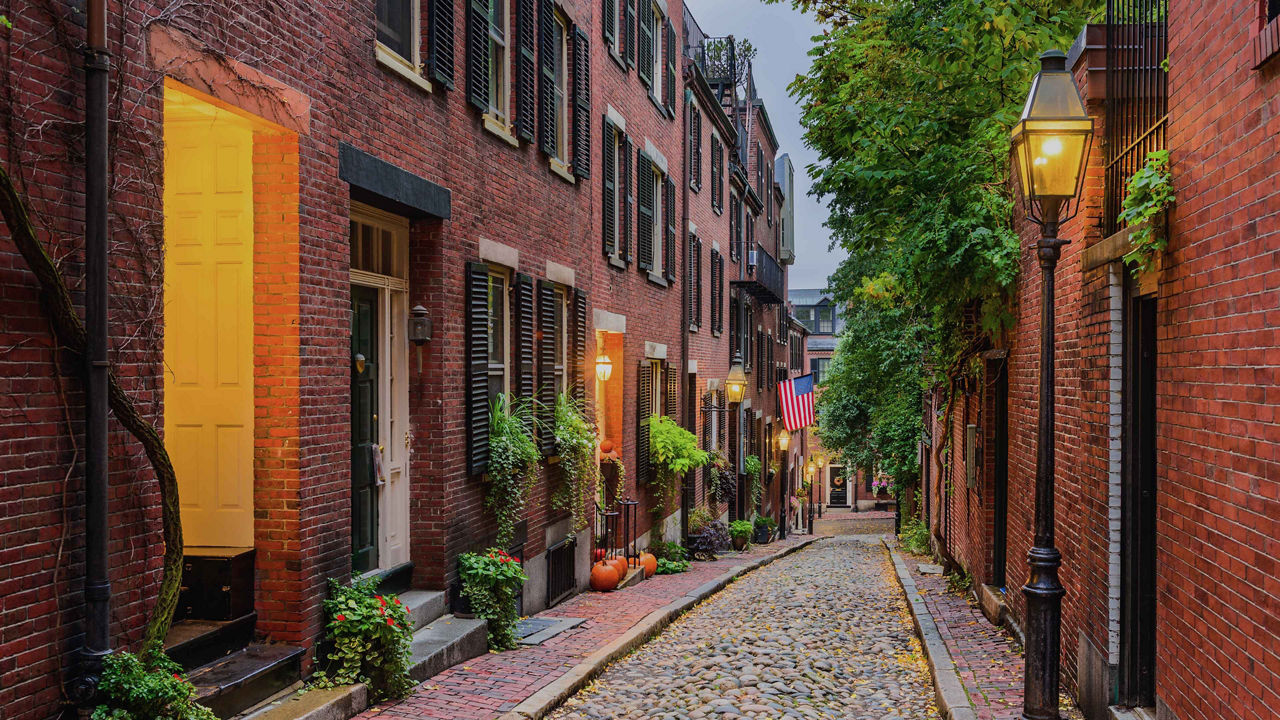 the most photographed Acorn Street in Boston
