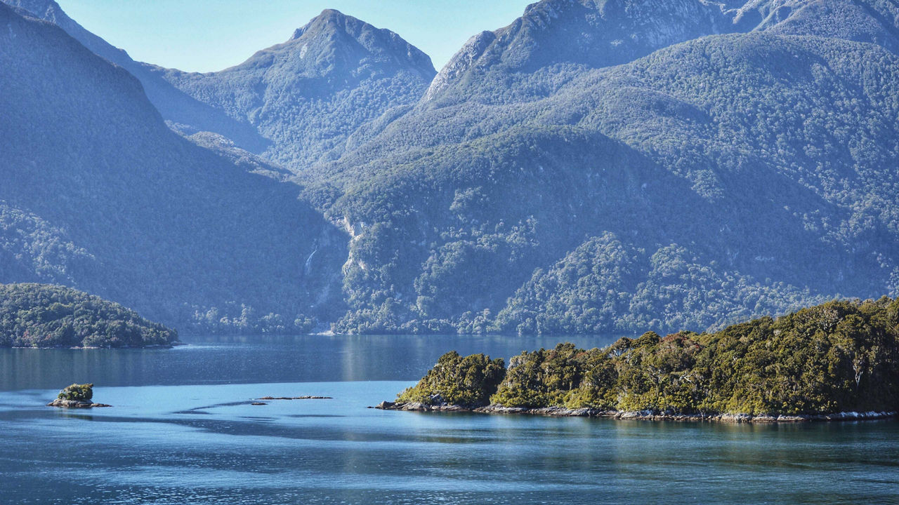 Best of New Zealand: Fjords & Natural Wonders