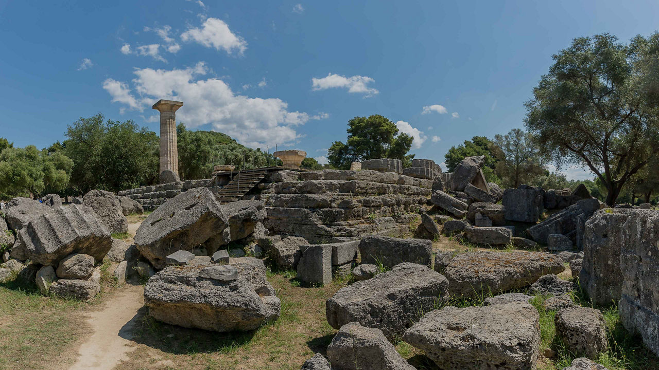 Rock formations at Katakolon