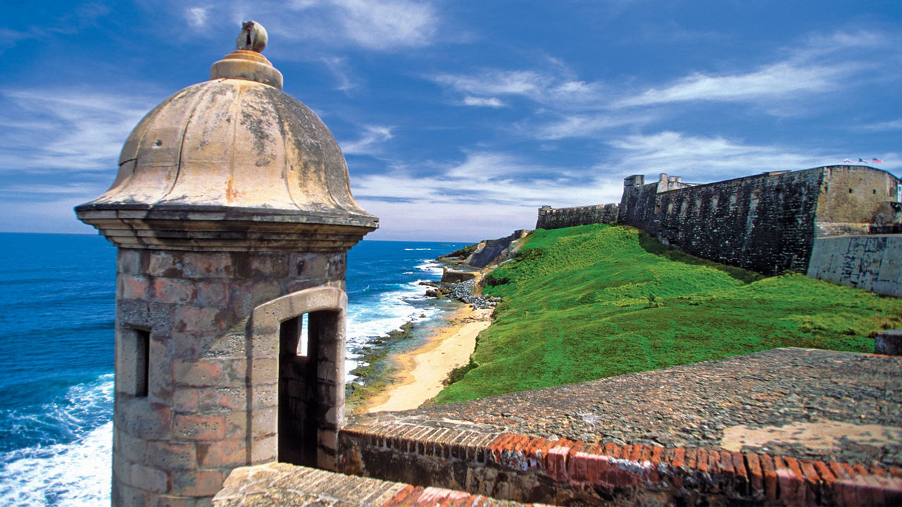 hóspedes embarcando em familia