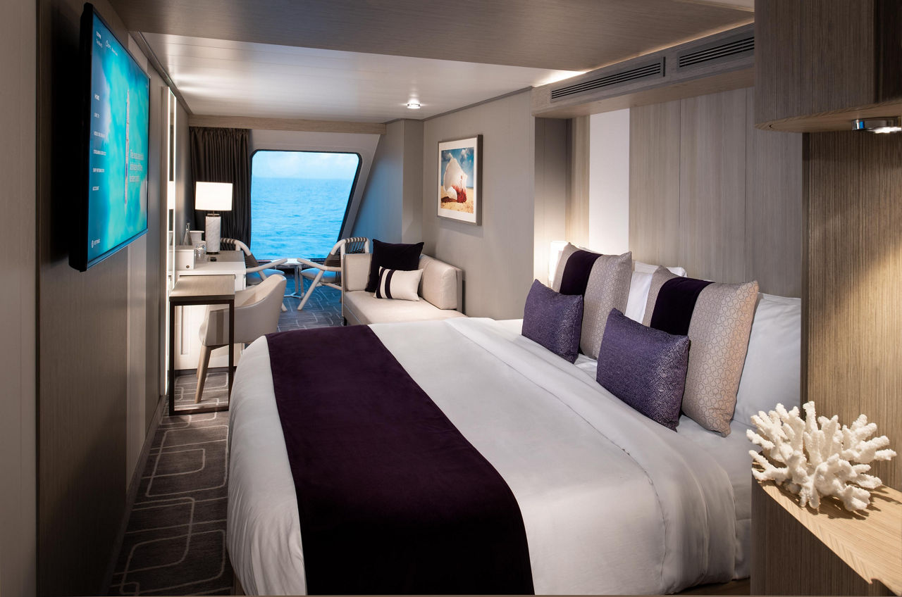 https://assets.dm.rccl.com/is/image/RoyalCaribbeanCruises/celebrity/new-images/staterooms/edge-staterooms-&-venues/edge18-deluxe-oceanview.jpg