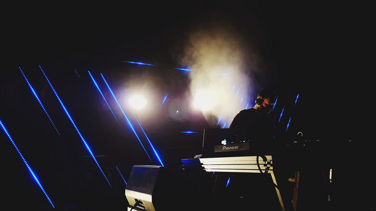 club-DJ-night-life-party-activity-1