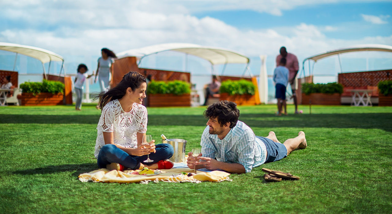 CEL RF lawn club 4 couple 2560x1440