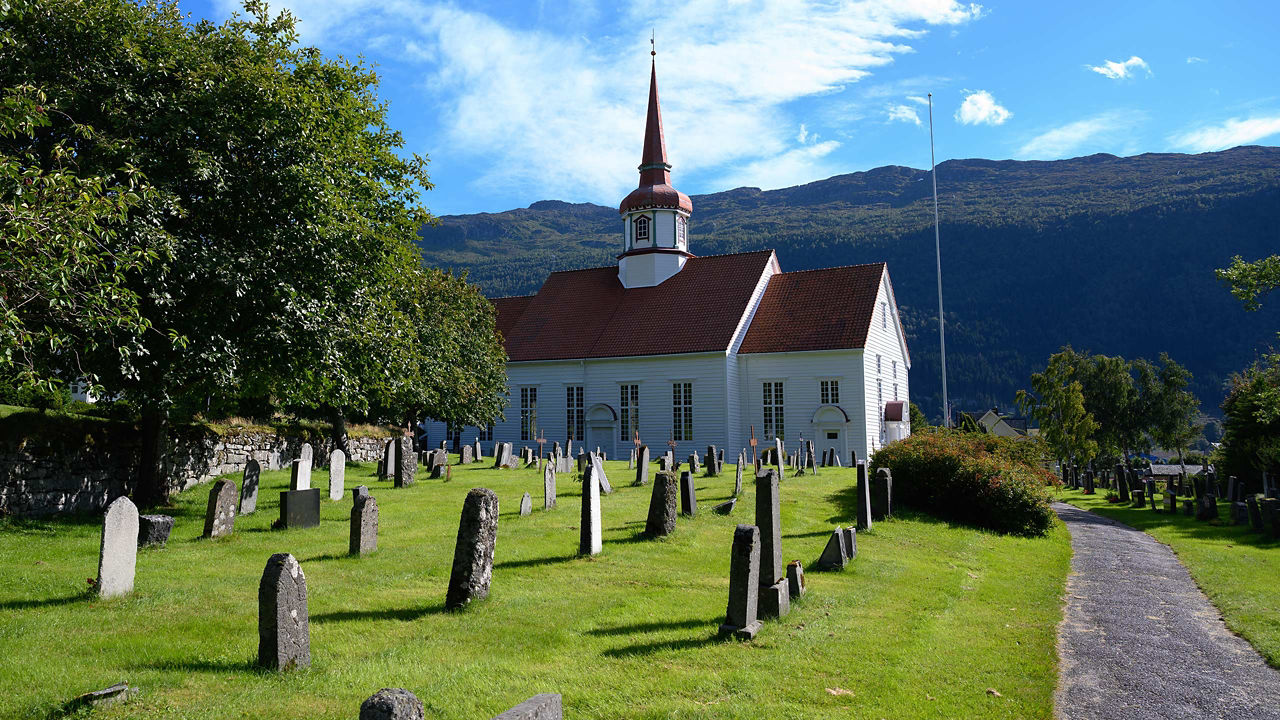 nordfjordeid famous church 2560x1440