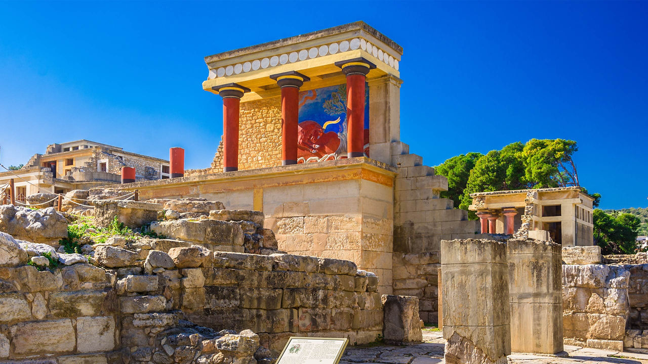 knossos ruins near heraklion 2560x1440