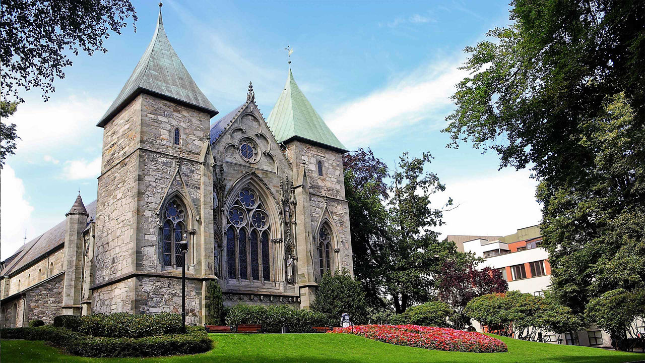 stavanger cathedral norway port image 2560x1440