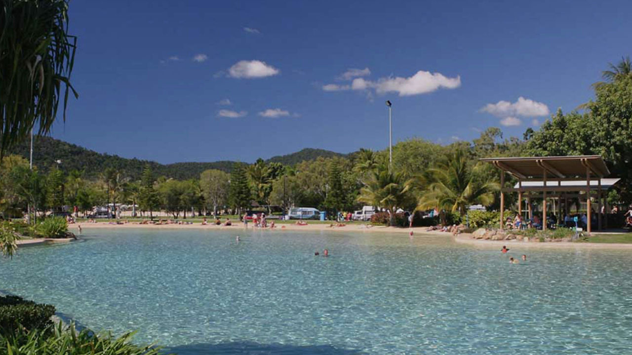 airlie beach queensland australia 2560x1440
