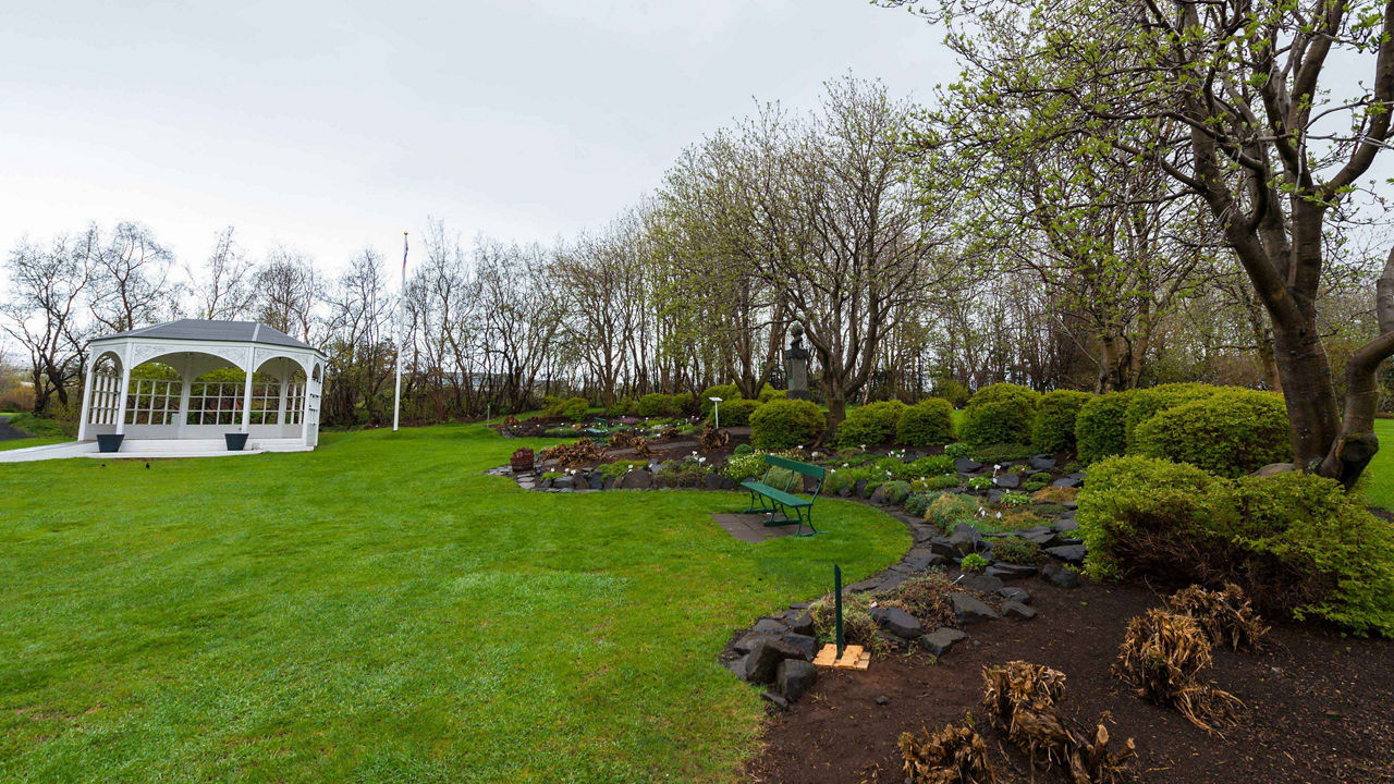 akureyri clean green park 3840x2160