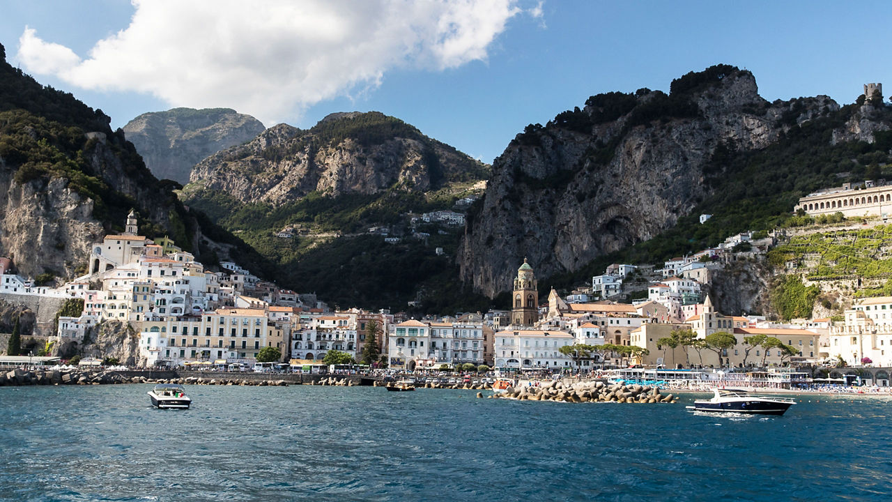 amalfi coast italy 1 2560x1440