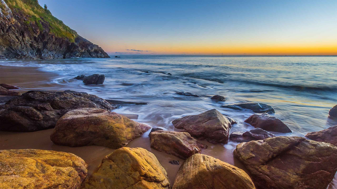 beach at cairns australia 2560x1440