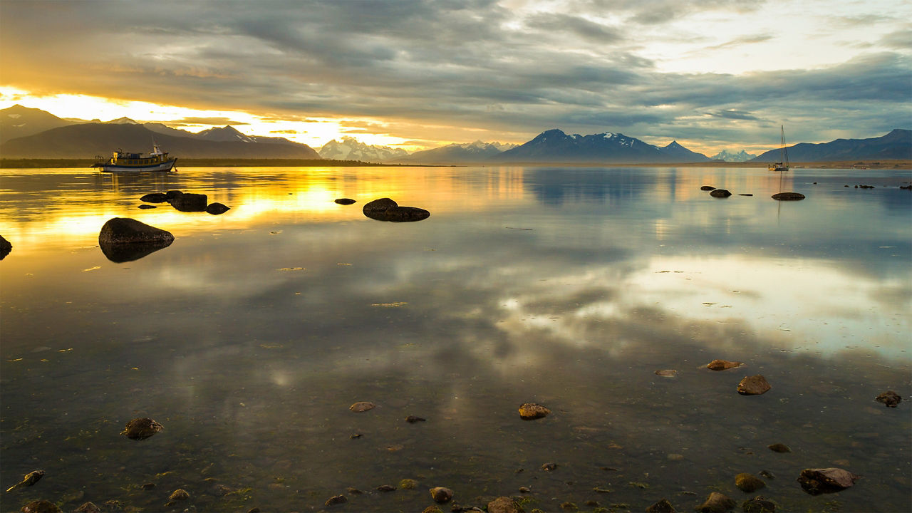 clear water cape horn chile 2560x1440