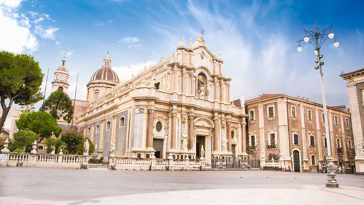 catania sicily italy 2560x1440