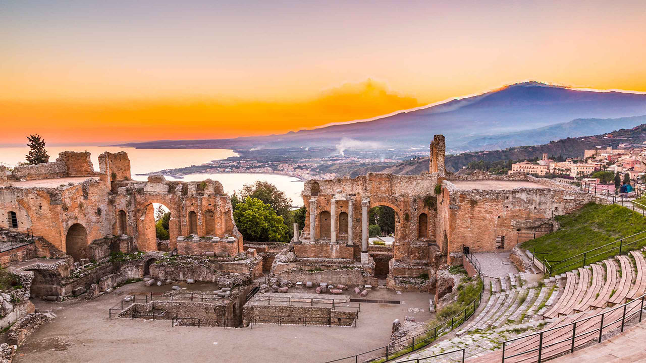 sunset catania sicily italy 2560x1440