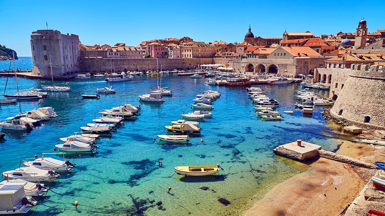 dubrovnik croatia sail boats 2560x1440
