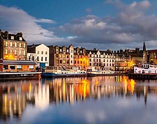 edinburgh scotland night view 2560x1440