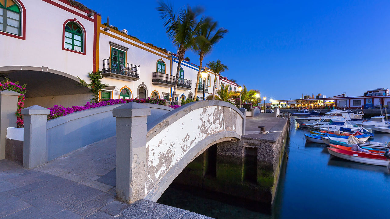 puerto de mogan gran canaria canary islands 2560x1440