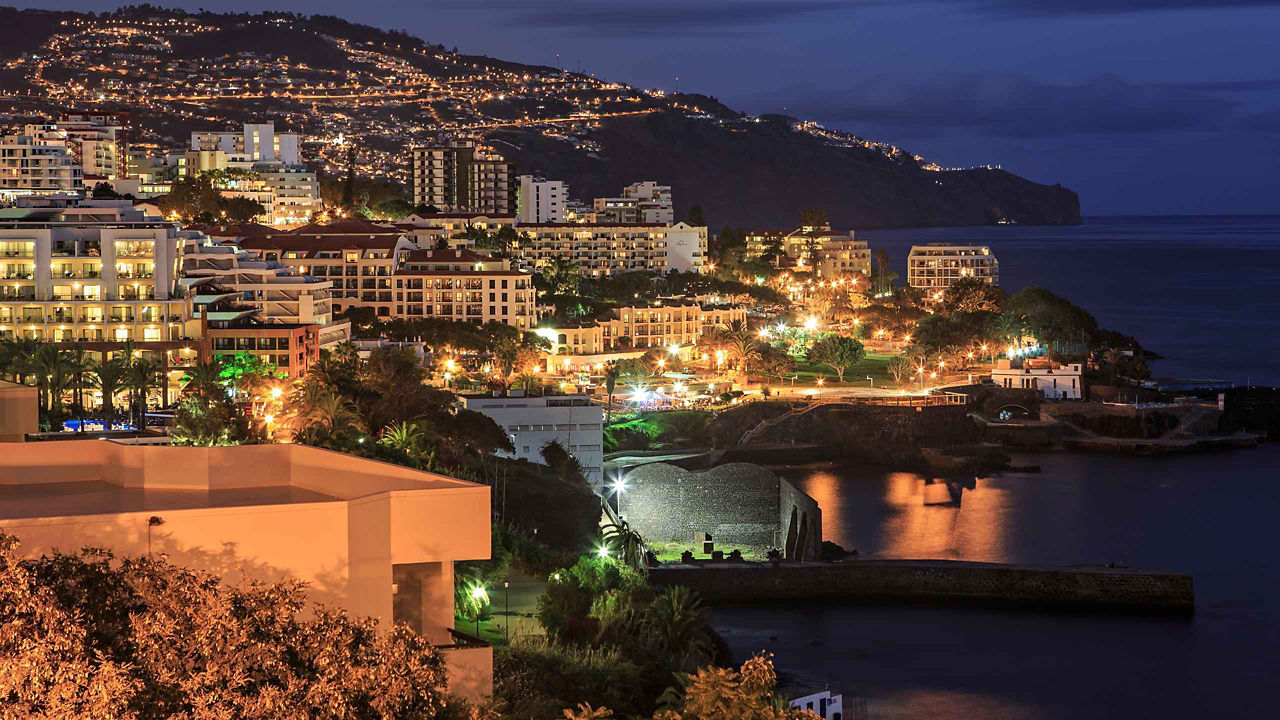 funchal madeira portugal at night 2560x1440