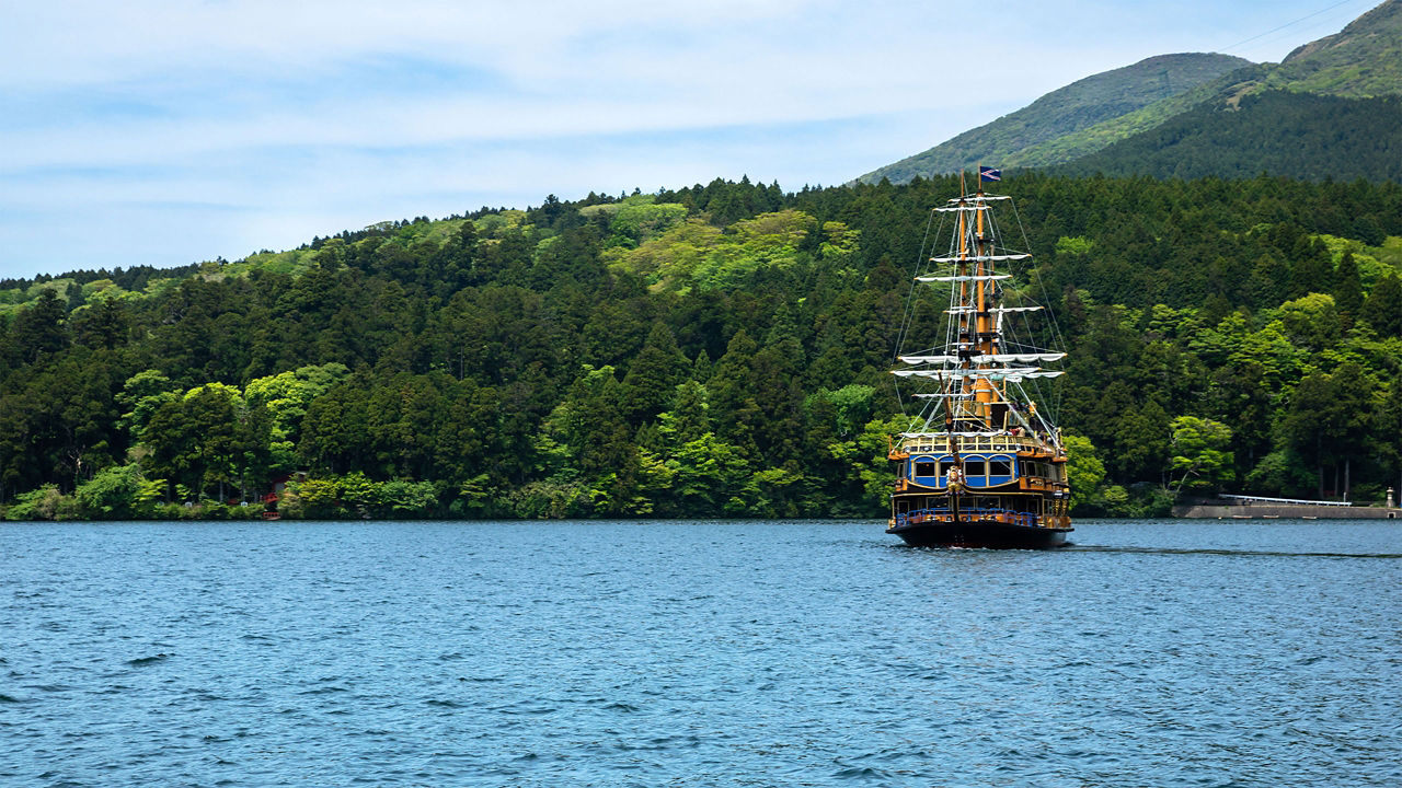 lake ashi mt fuji japan 2560x1440