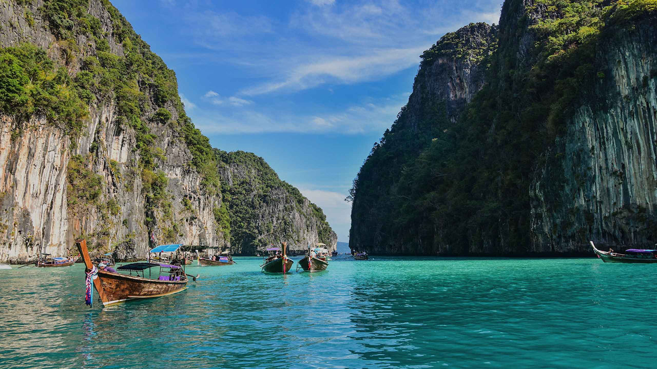 pileh lagoon phi phi island phuket thailand 2560x1440