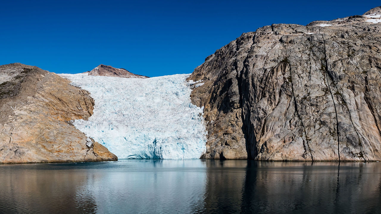 glacier prins christian sund 2560x1440