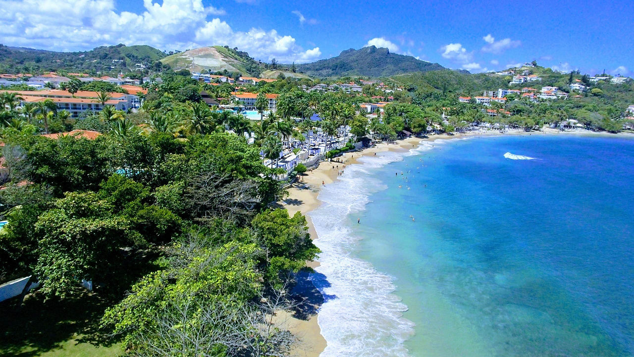beaches of puerto plata 2560x1440