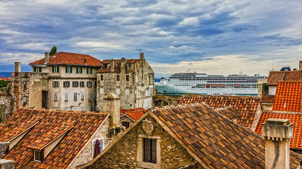 split croatia roof 2560x1440