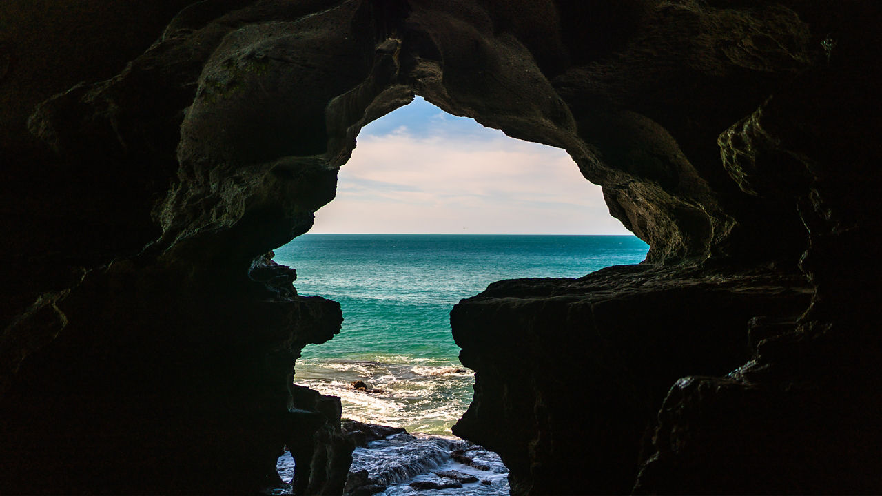 Caves of Hercules Tangier 2560x1440