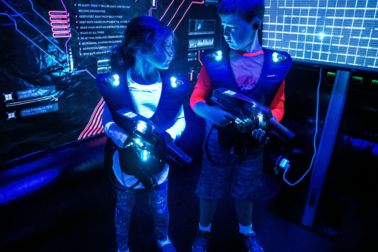 Laser Tag  Blacklight, Symphony of the Seas 