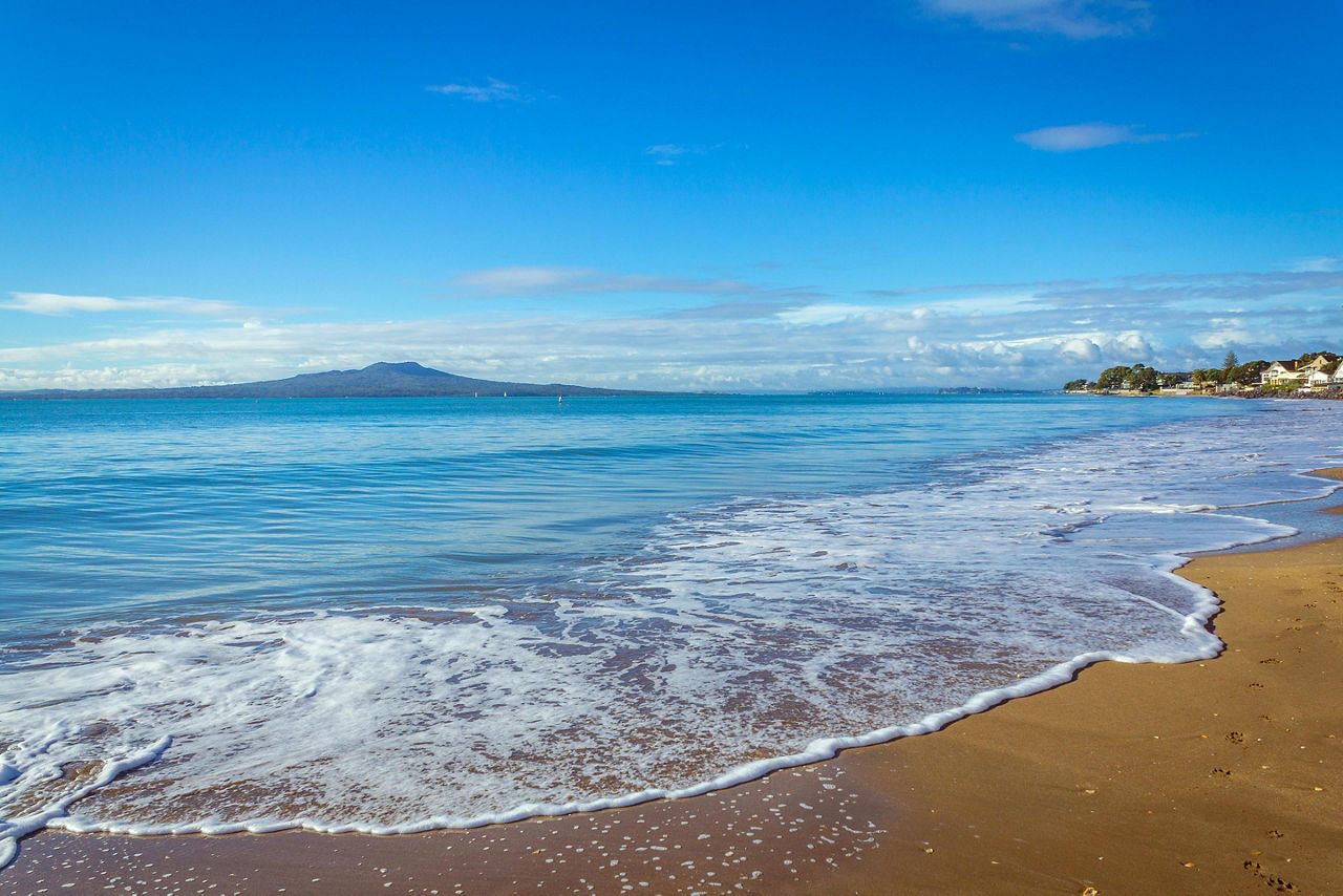 The shore of Milford Beach in New Zealand