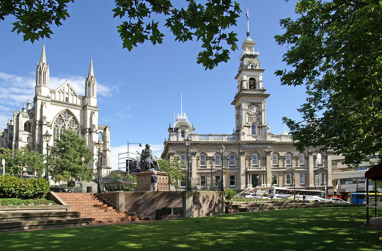 The Octagon in the center of Dunedin, New Zealand with views of St. Paul's Cathedral