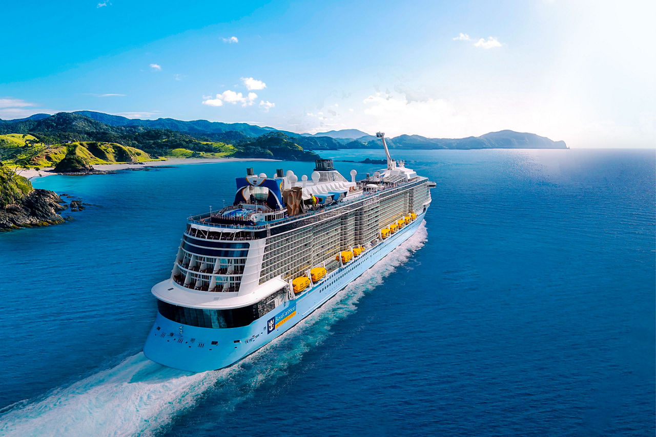 Ovation of the Seas Sailing through Australia