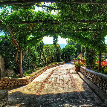Beautiful Walkway in Italy 