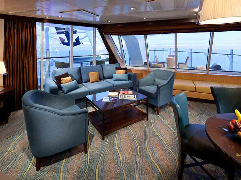 oa-cat-a1-aquatheater-suite