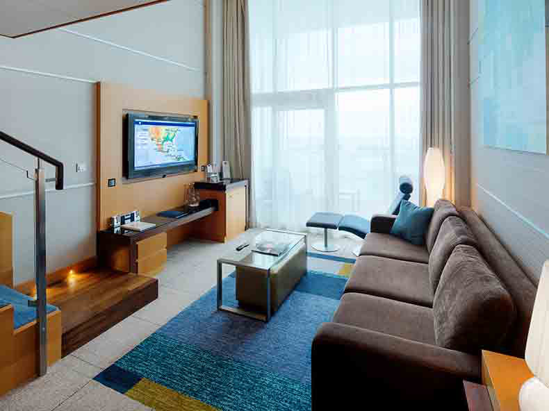 oa-cat-cl-crown-loft-suite