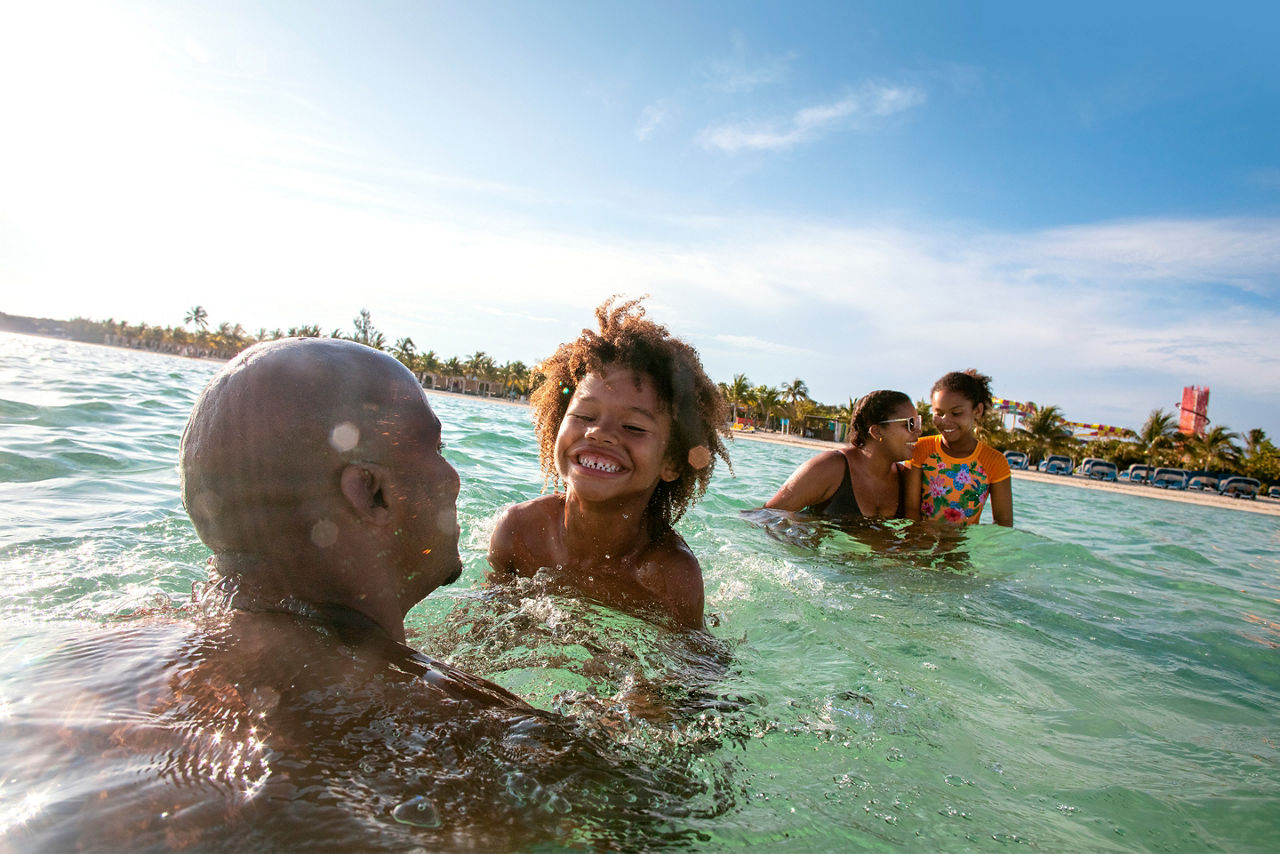 Family Swimming in the Ocean, Perfect Day CocoCay