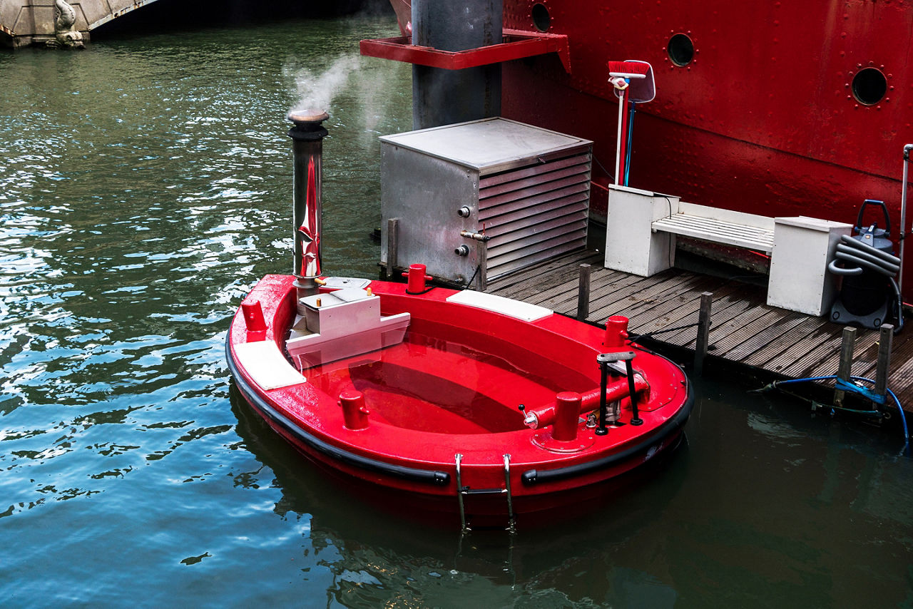Hot Tub Boat
