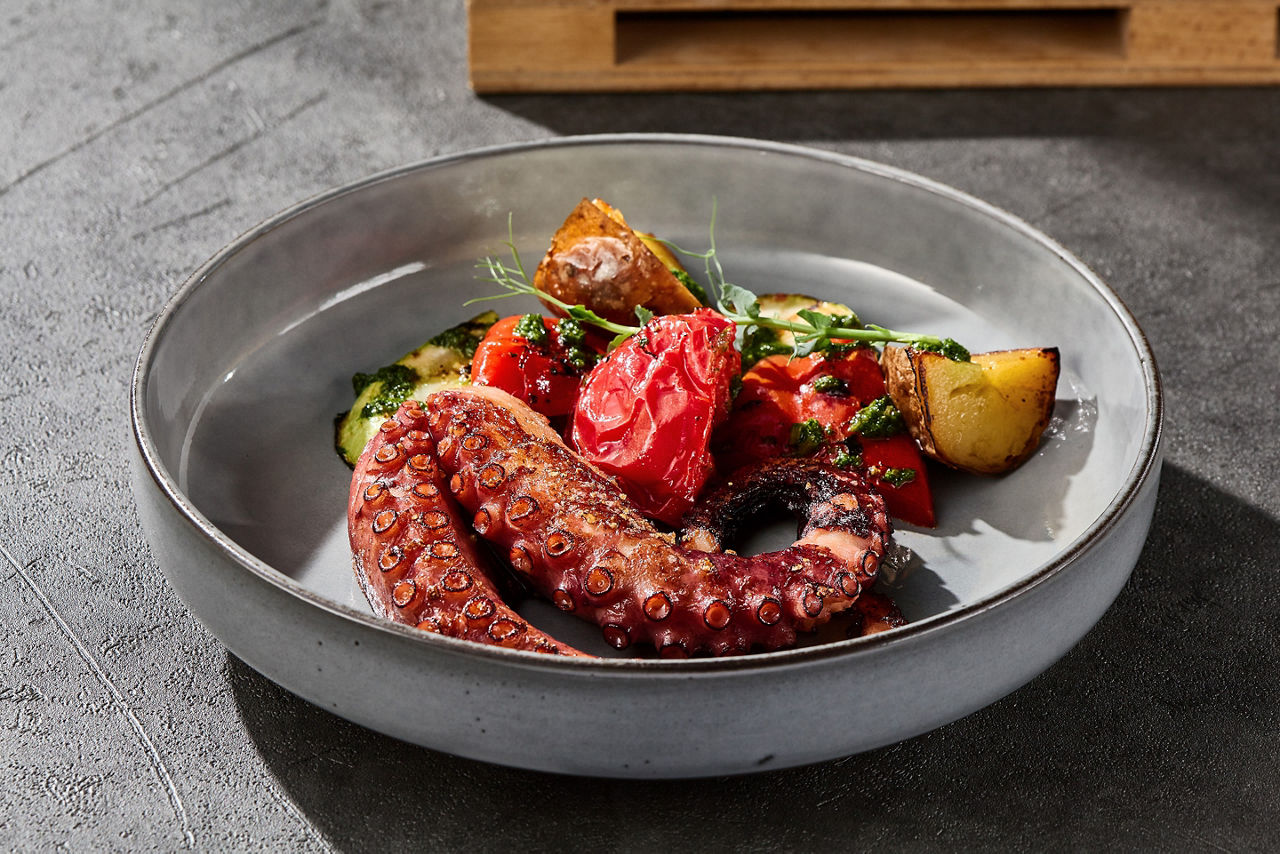 Pulpo a la Parilla. Grilled octopus.