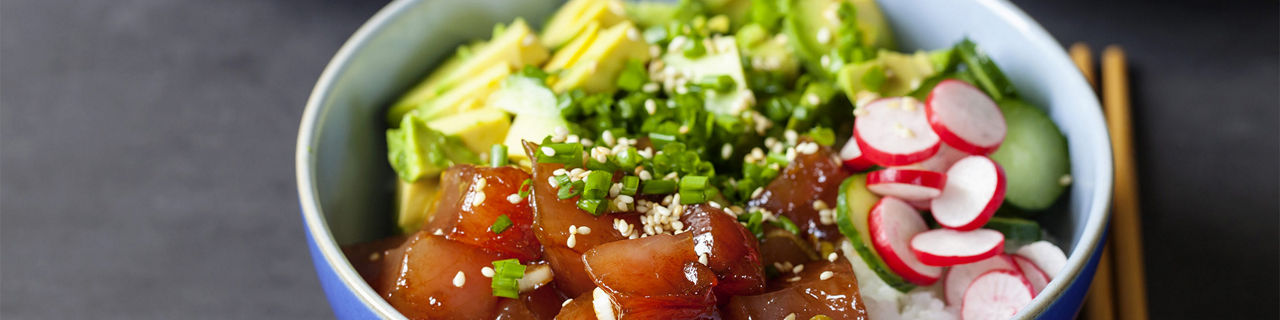 Traditional Tuna Poke Bowl