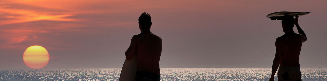 two surfers wainting wave cocoa beach 1920 480