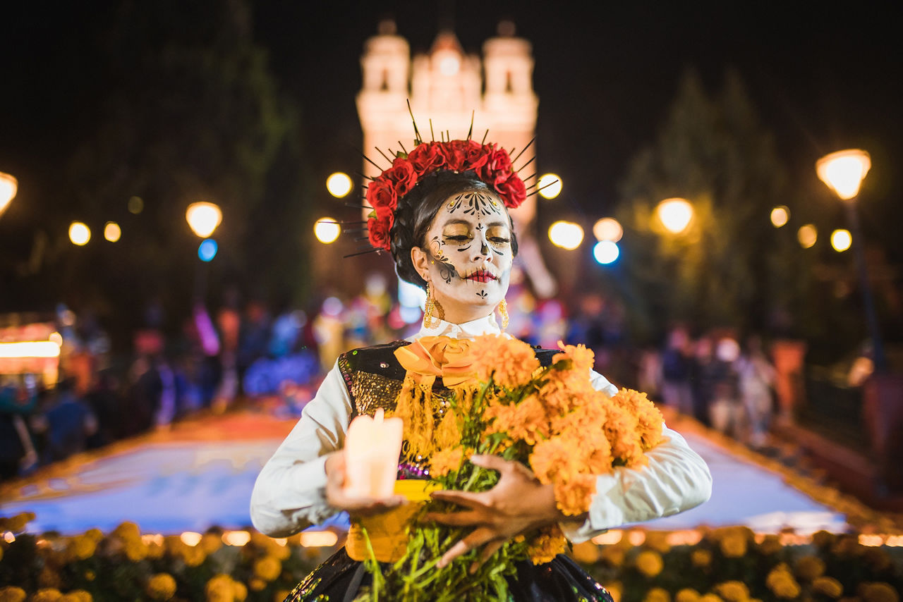 Mexican woman with Cempasuchil flowers