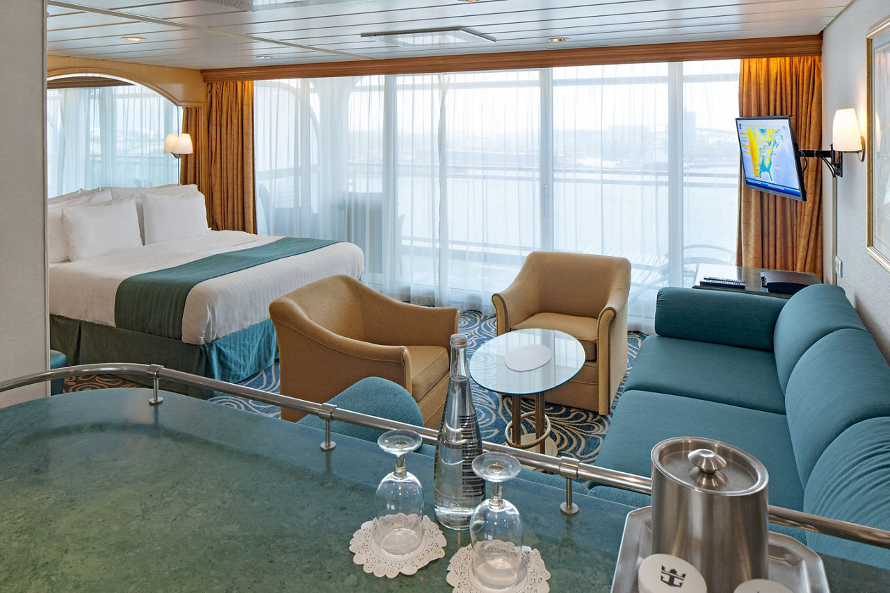 Radiance of the Seas Suite Living Room 