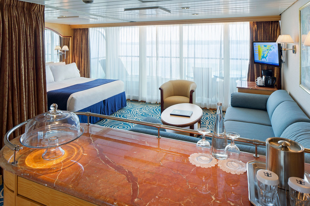 Grandeur of the Seas Suite Living Room