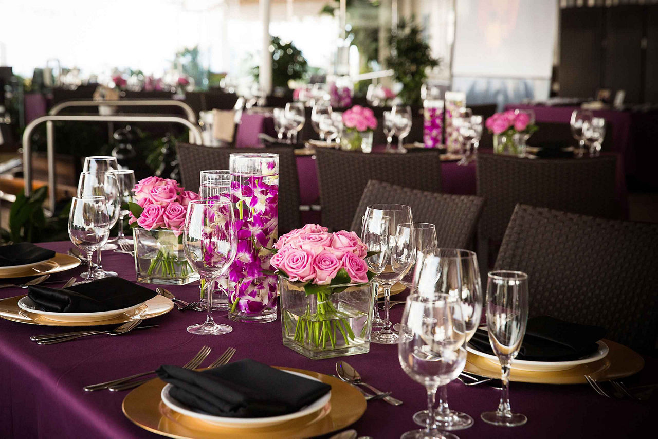 royal wedding flower arrangements table decor