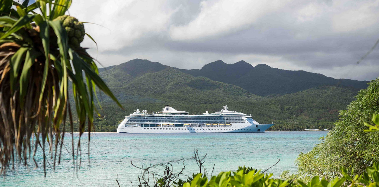 Radiance of the seas south pacific