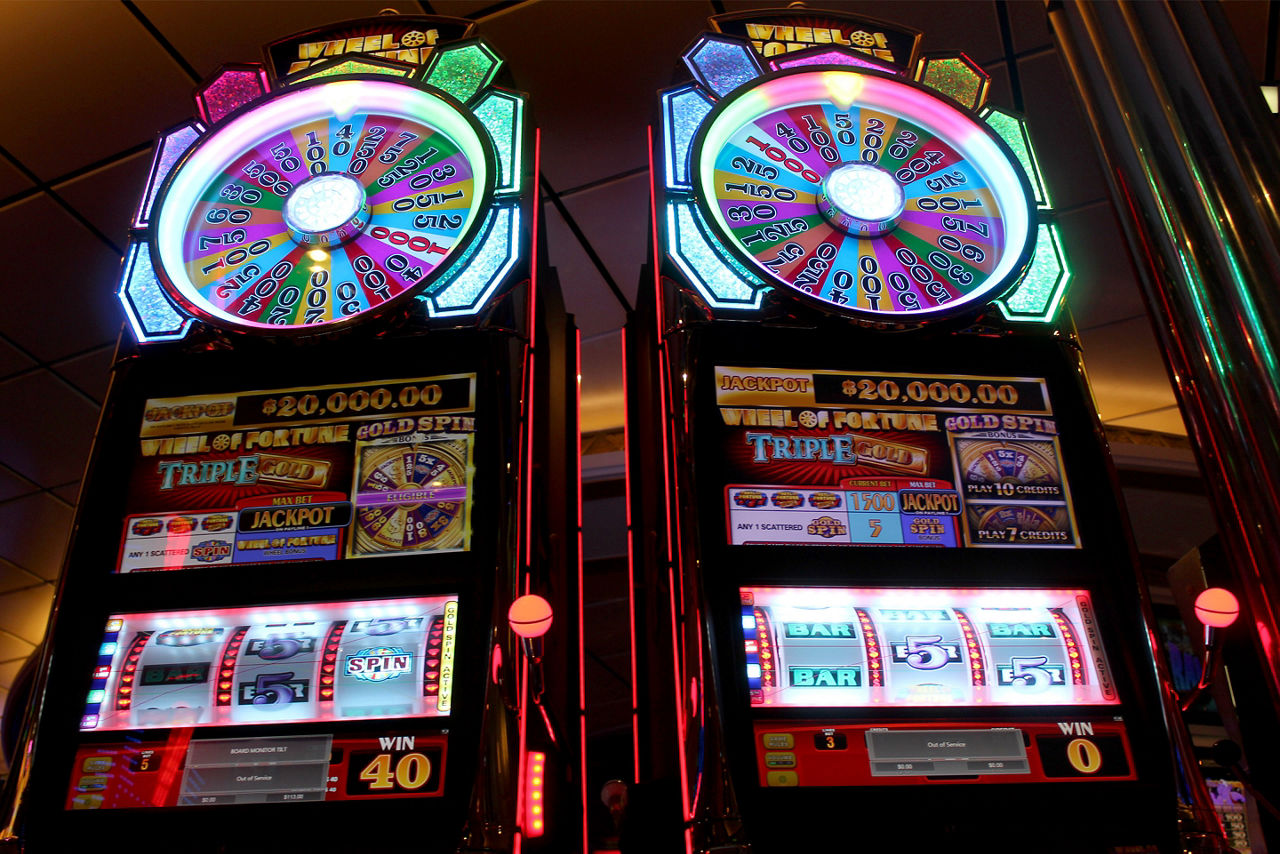 Freedom of the Seas Casino Slot Machines